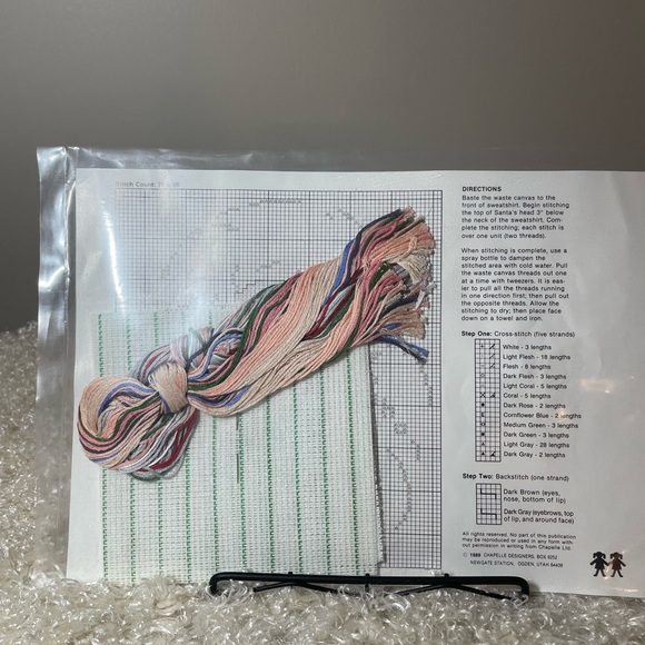 Christmas Two Santa & Mrs Claus Cross Stitch Sweatshirt Kits Vanessa-Ann - Picture 7 of 7